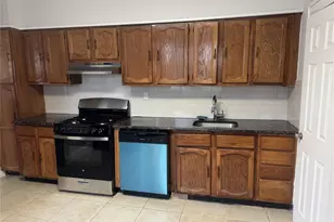 267 Schenck Ave, Great Neck, NY 11021 - Photo 2