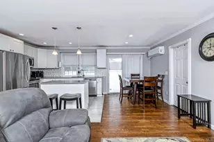 2700 Falcon Ave, Medford, NY 11763 - Photo 10