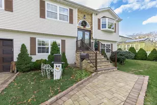 25 Fordham Pl, Bay Shore, NY 11706 - Photo 4