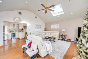 60 Essex Rd, Bethpage, NY 11714 - Photo 8