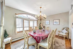60 Essex Rd, Bethpage, NY 11714 - Photo 6