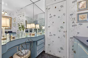 7 Carling Dr, New Hyde Park, NY 11040 - Photo 32