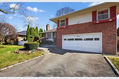 7 Carling Drive, New Hyde Park, NY 11040 - Photo 2