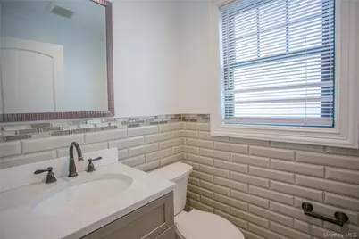 59 Clinton Avenue, Inwood, NY 11096 - Photo 8