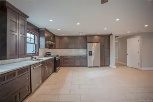 59 Clinton Ave, Inwood, NY 11096 - Photo 4