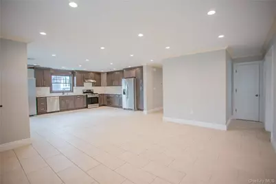 59 Clinton Avenue, Inwood, NY 11096 - Photo 2