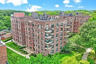 224-24 Union Tpke, Oakland Gardens, NY 11364 - Photo 18