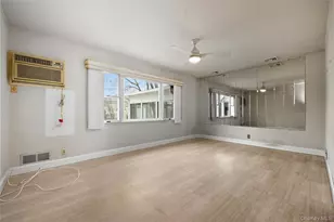 13 Cynthia Ln, Plainview, NY 11803 - Photo 4