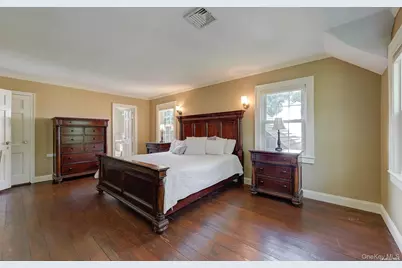 246 Park Avenue, Manhasset, NY 11030 - Photo 22