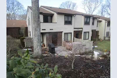 342 Clubhouse Court, Coram, NY 11727 - Photo 1