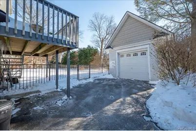 125 Travers Avenue, Mamaroneck, NY 10543 - Photo 22