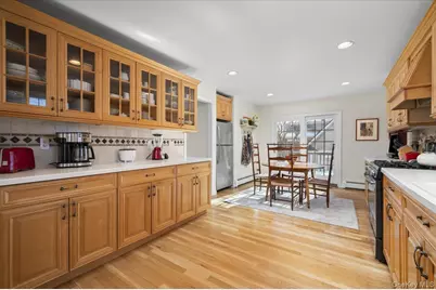 125 Travers Avenue, Mamaroneck, NY 10543 - Photo 10