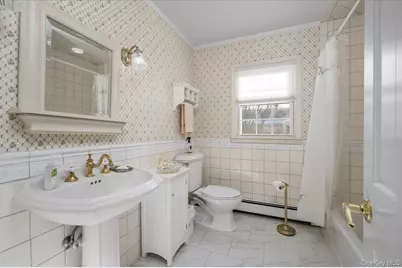 125 Travers Avenue, Mamaroneck, NY 10543 - Photo 20