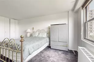 6120 Grand Central Pkwy, Forest Hills, NY 11375 - Photo 2