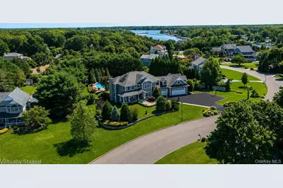 30 Hampton Drive, Center Moriches, NY 11934 - Photo 4