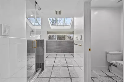 1 Yale Drive, Manhasset, NY 11030 - Photo 16