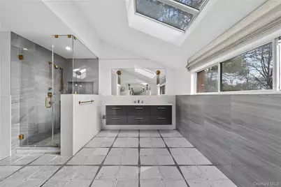 1 Yale Drive, Manhasset, NY 11030 - Photo 18