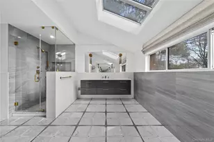 1 Yale Dr, Manhasset, NY 11030 - Photo 18