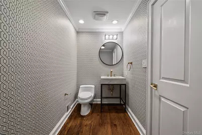 1 Yale Drive, Manhasset, NY 11030 - Photo 10