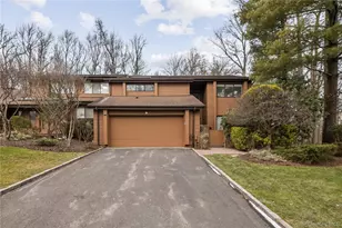 1 Yale Dr, Manhasset, NY 11030 - Photo 32