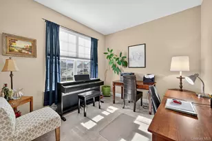 24 Juniper Cir, Middletown, NY 10940 - Photo 6