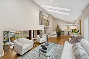 17 Dover Ln, Old Bethpage, NY 11804 - Photo 8