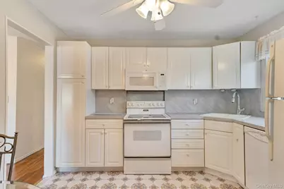 254 N Richmond Avenue, Massapequa, NY 11758 - Photo 6