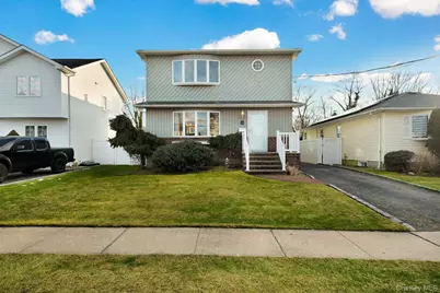 254 N Richmond Avenue, Massapequa, NY 11758 - Photo 32