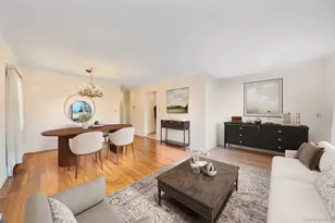 254 N Richmond Ave, Massapequa, NY 11758 - Photo 8