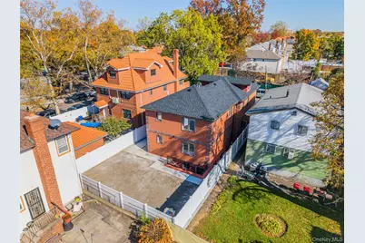 4634 211th Street, Bayside, NY 11361 - Photo 30