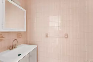 559 Cleveland St, Brooklyn, NY 11208 - Photo 12