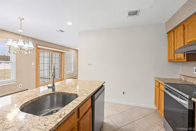 6 Hillview Court, Commack, NY 11725 - Photo 32