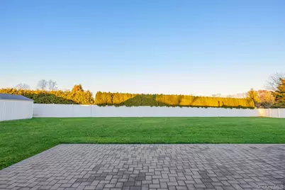 6 Hillview Court, Commack, NY 11725 - Photo 16