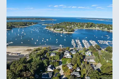 7 Landing Road, Huntington, NY 11743 - Photo 2