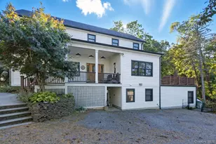 7 Landing Rd, Huntington, NY 11743 - Photo 4