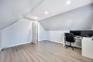 455 N Hamilton Ave, Lindenhurst, NY 11757 - Photo 22