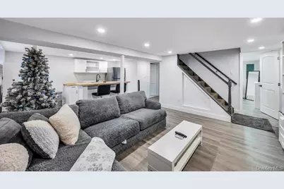 455 N Hamilton Avenue, Lindenhurst, NY 11757 - Photo 24