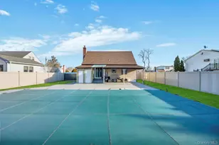 455 N Hamilton Ave, Lindenhurst, NY 11757 - Photo 32