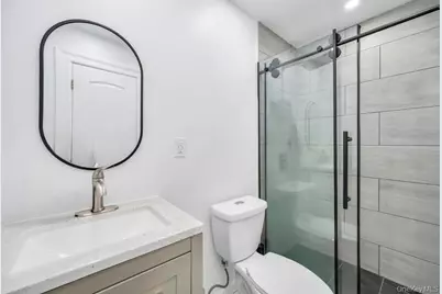 455 N Hamilton Avenue, Lindenhurst, NY 11757 - Photo 20