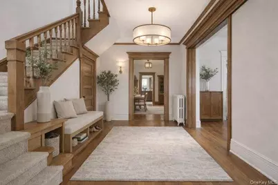 102 Sea Cliff Avenue, Sea Cliff, NY 11579 - Photo 4