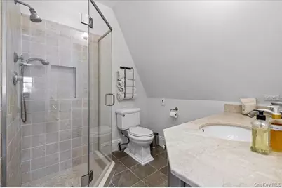 102 Sea Cliff Avenue, Sea Cliff, NY 11579 - Photo 32