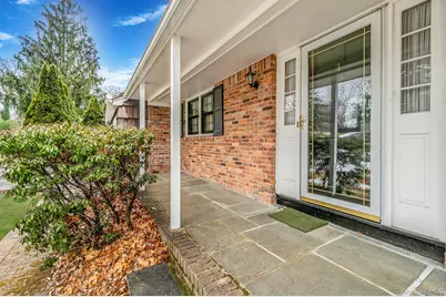 10 Penelope Drive, East Setauket, NY 11733 - Photo 4