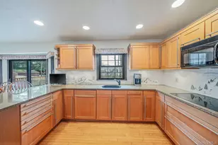 10 Penelope Dr, East Setauket, NY 11733 - Photo 16