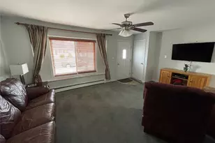 413 37th St, Lindenhurst, NY 11757 - Photo 4