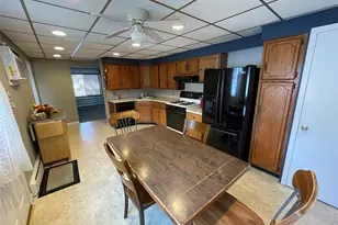 413 37th St, Lindenhurst, NY 11757 - Photo 8