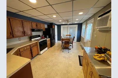 413 37th Street, Lindenhurst, NY 11757 - Photo 6