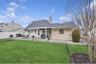 14 March Lane, Westbury, NY 11590 - Photo 26