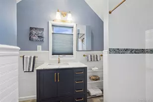 14 March Ln, Westbury, NY 11590 - Photo 20