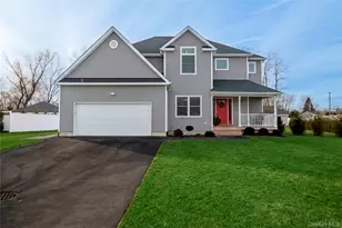 9 Shaw Ln, East Moriches, NY 11940 - Photo 2