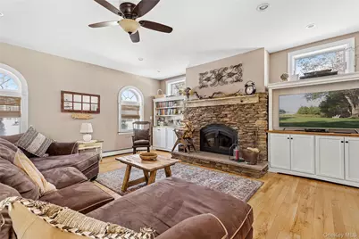 196 High Meadow Lane, Jamesport, NY 11901 - Photo 4